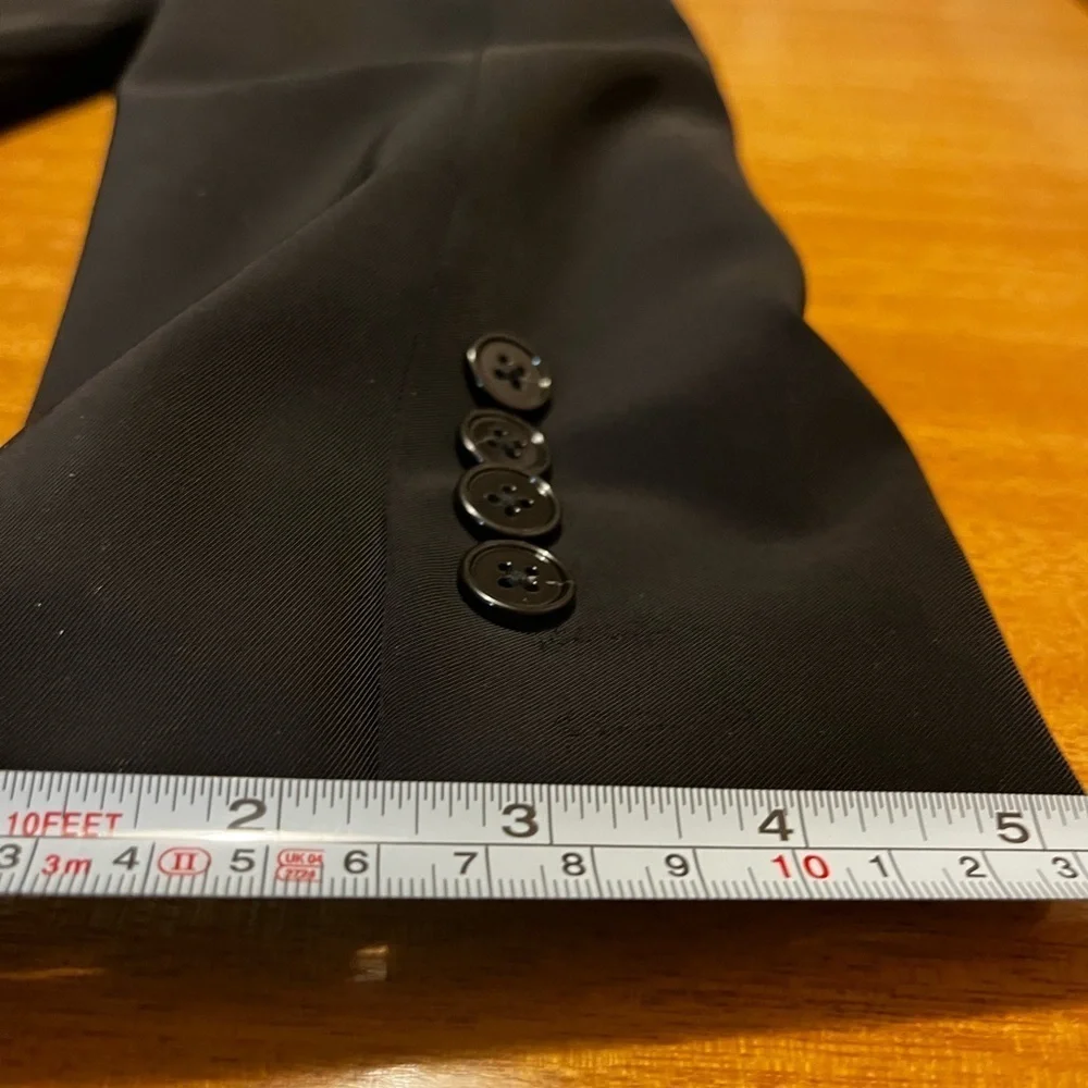 Theory Classic Black two button front Men's Blazer size 36.